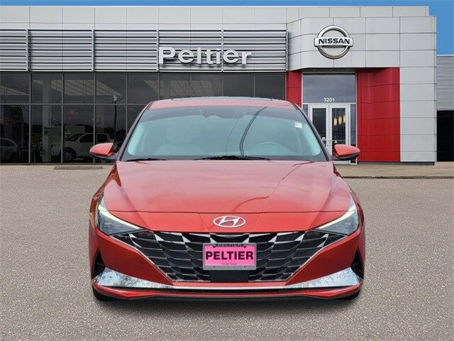 2021 Hyundai Elantra Limited photo 2