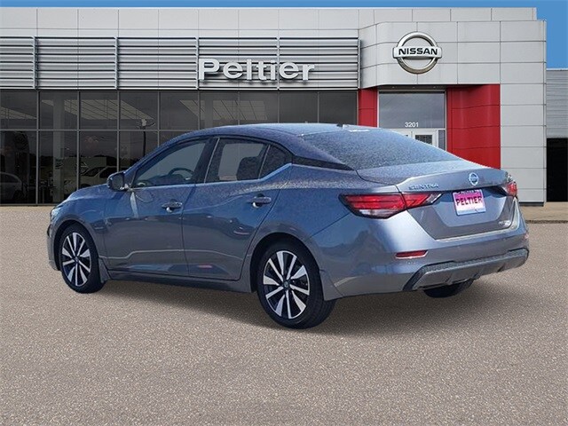 2020 Nissan Sentra SV photo 4