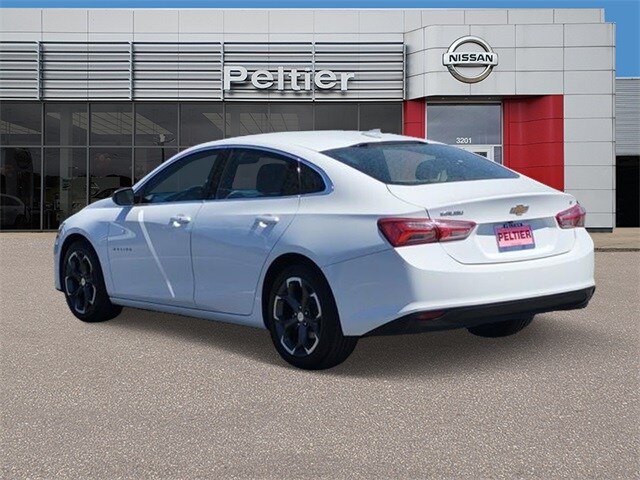2022 Chevrolet Malibu 1LT photo 3