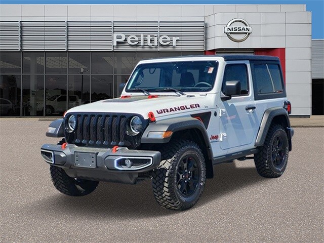 2023 Jeep Wrangler Willys photo 2