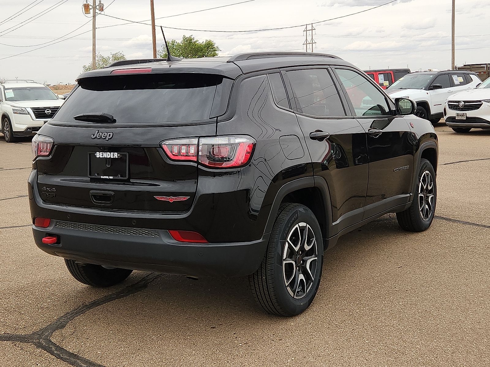 2025 Jeep Compass Trailhawk - Photo 4