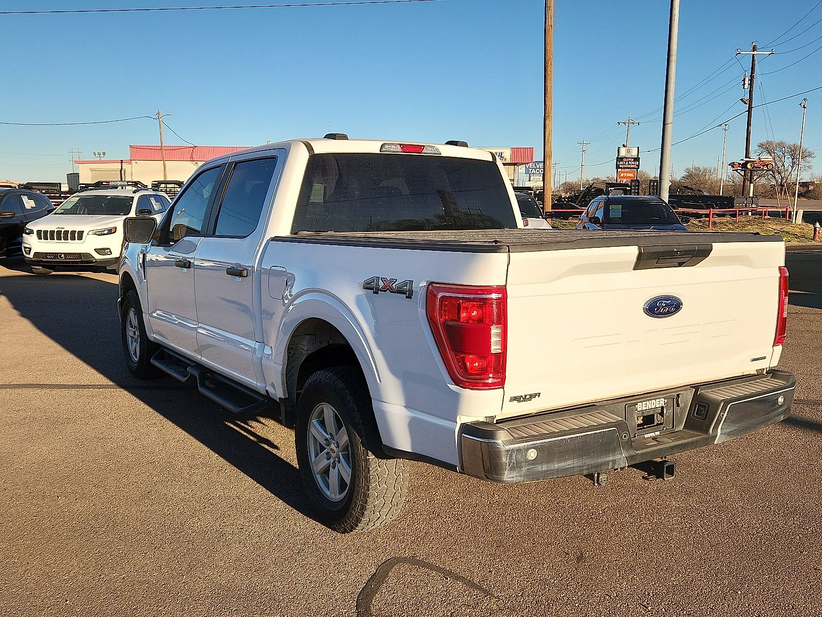2023 Ford F-150 XLT - Photo 3