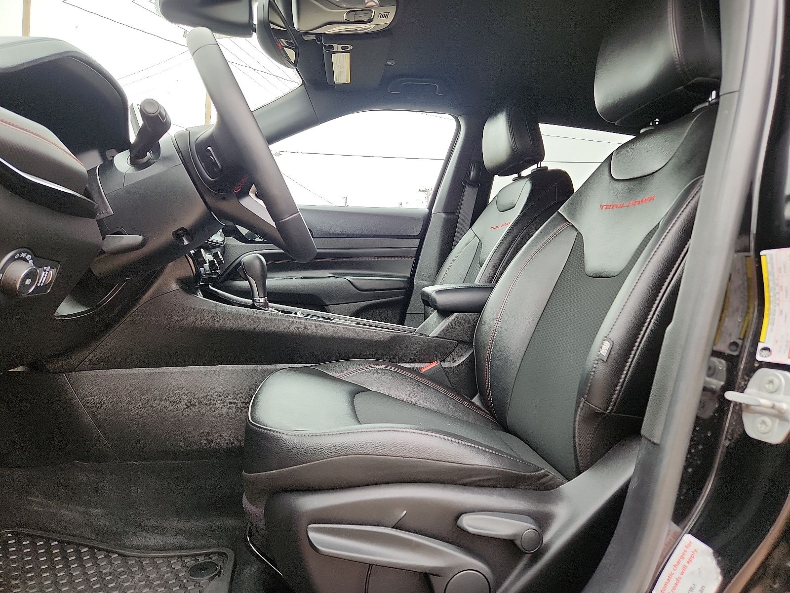 2025 Jeep Compass Trailhawk - Photo 12
