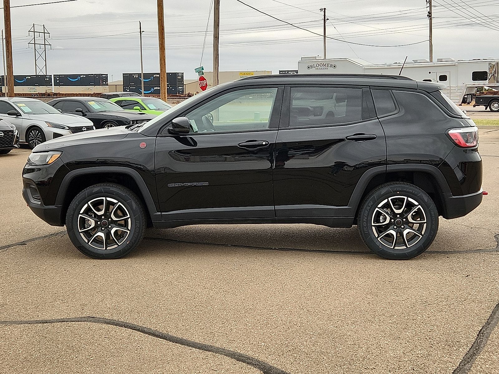 2025 Jeep Compass Trailhawk - Photo 2