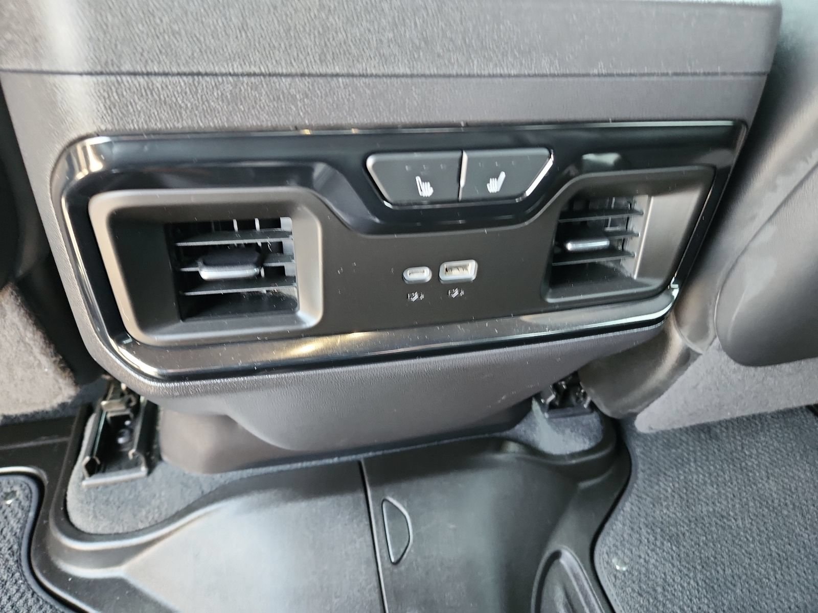 2024 GMC Sierra 1500 AT4X - Photo 9