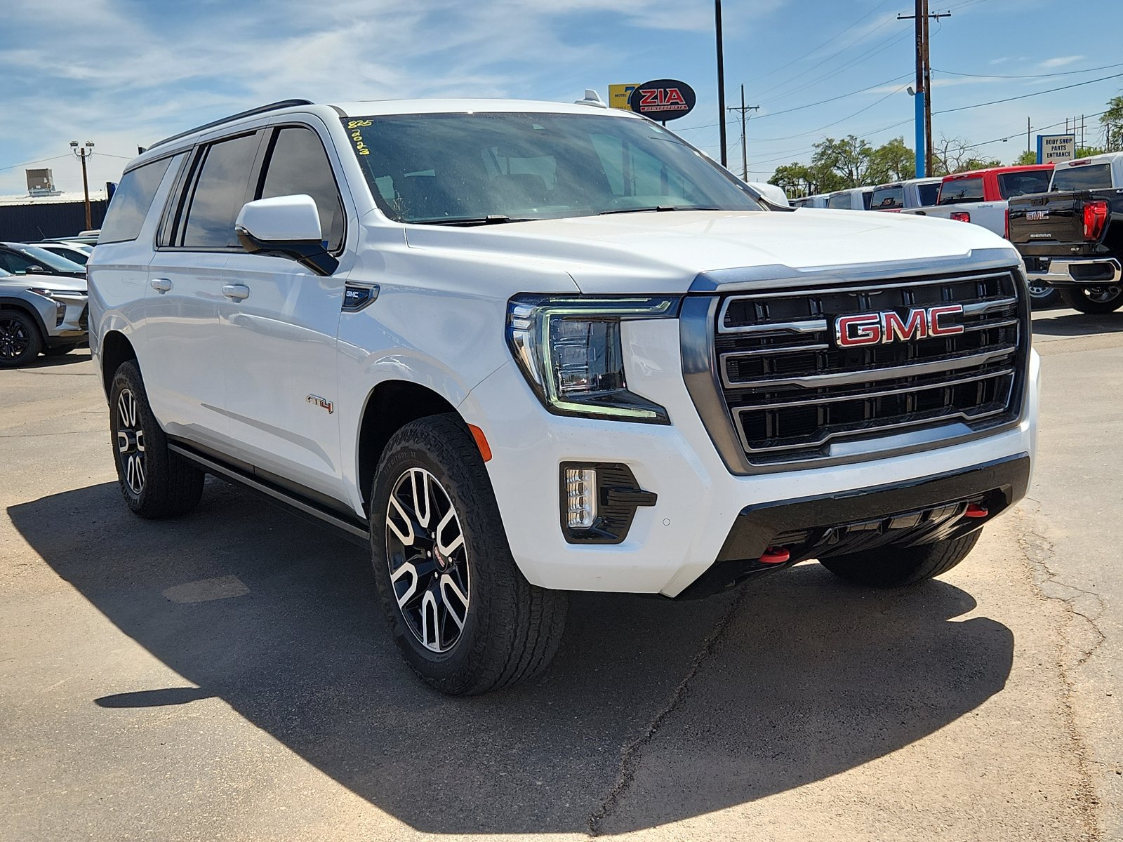 2023 GMC Yukon XL AT4 - Photo 5
