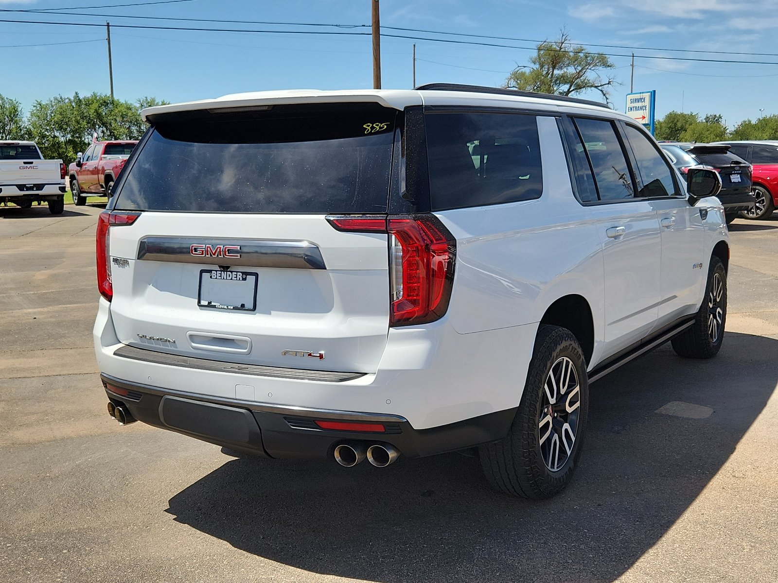 2023 GMC Yukon XL AT4 - Photo 4