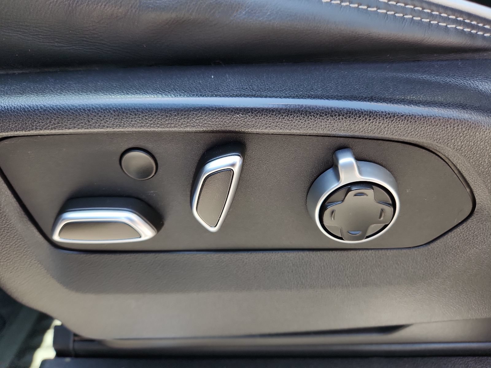 2024 GMC Sierra 1500 AT4X - Photo 12