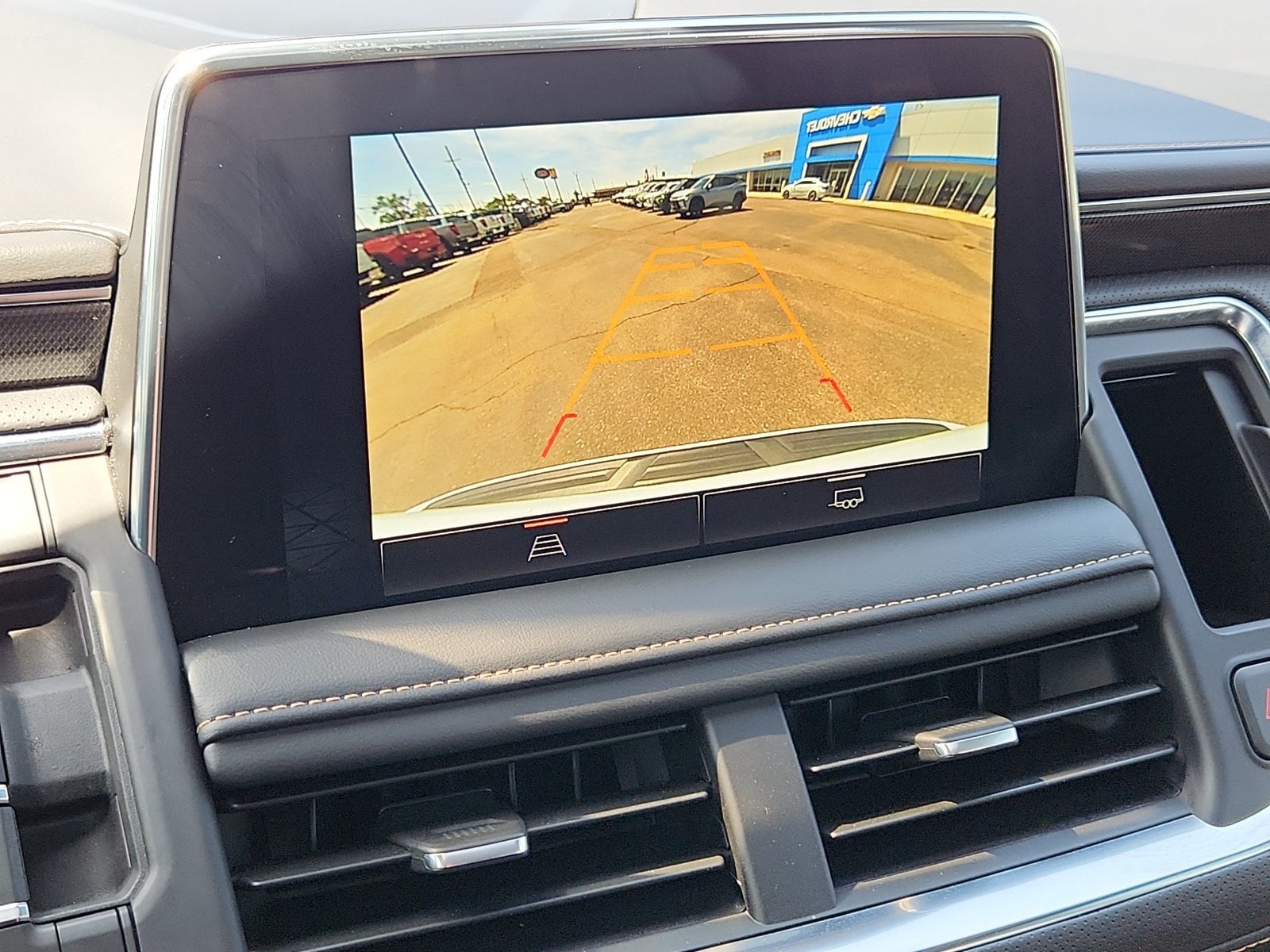 2023 GMC Yukon XL AT4 - Photo 13