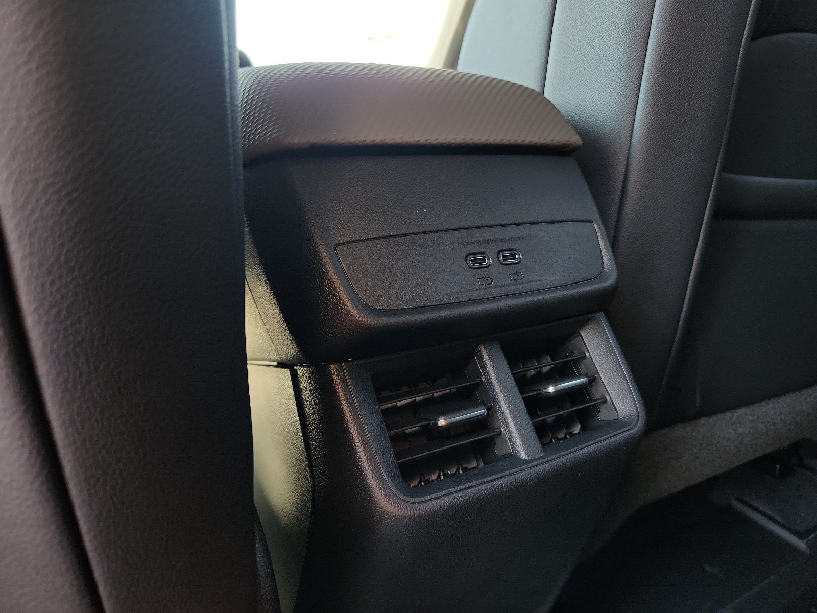 2027 Chevrolet Equinox LT - Photo 12
