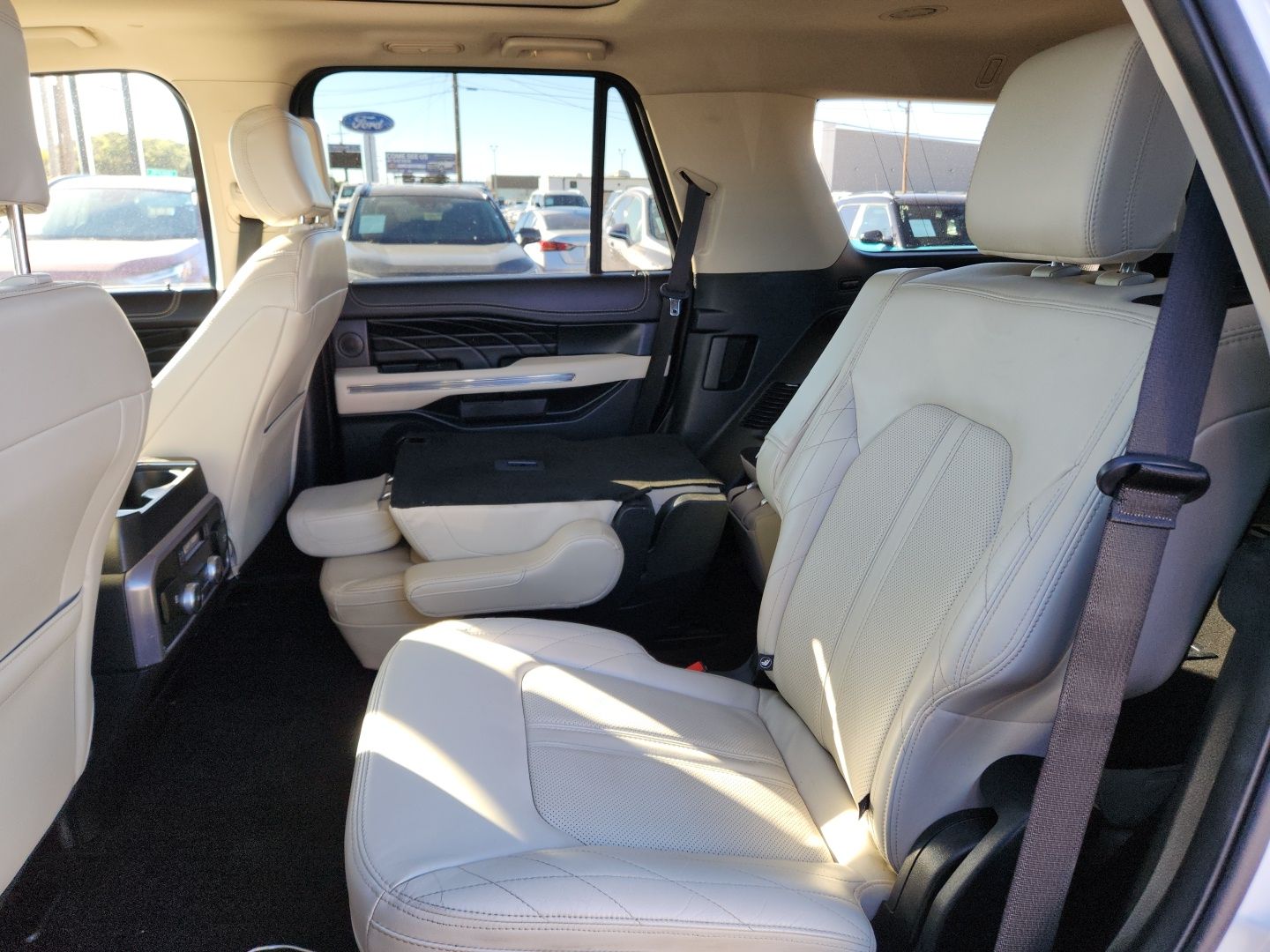 2021 Ford Expedition Platinum - Photo 9