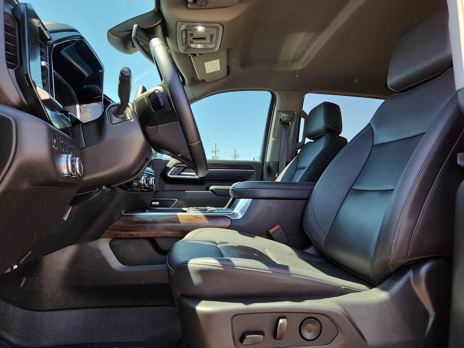 2025 GMC Sierra 2500HD SLT - Photo 11