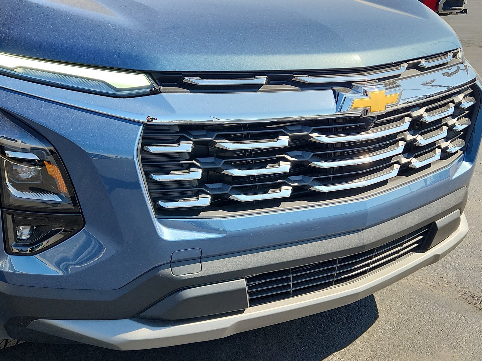 2027 Chevrolet Equinox LT - Photo 6