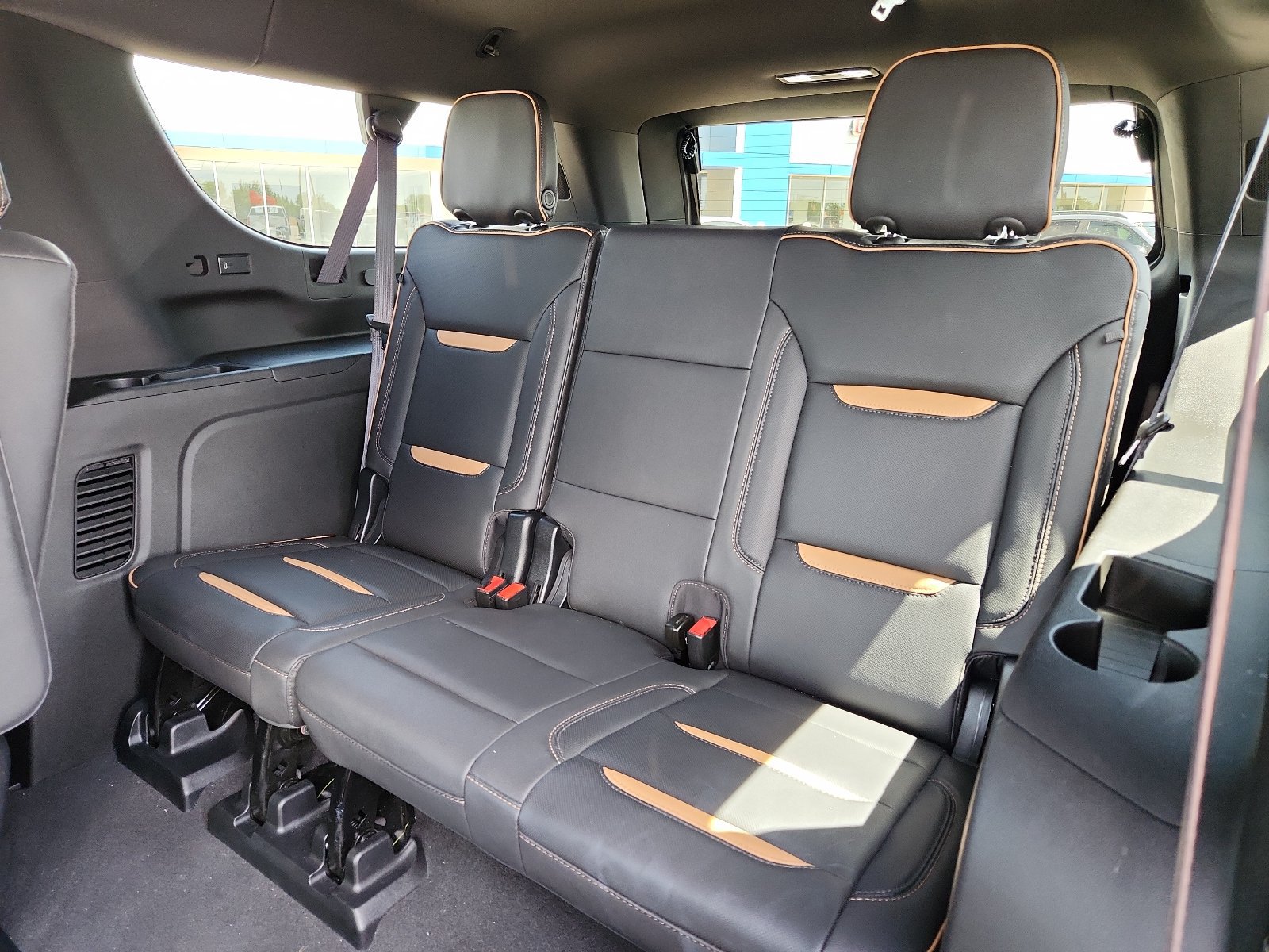 2023 GMC Yukon XL AT4 - Photo 9
