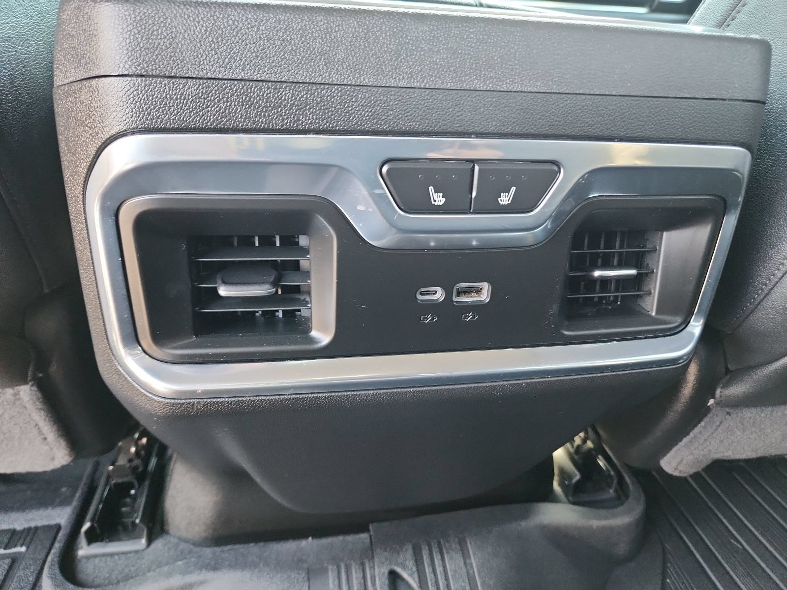 2025 GMC Sierra 2500HD SLT - Photo 9