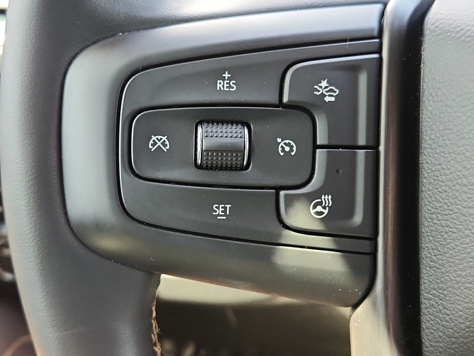 2023 GMC Yukon XL AT4 - Photo 15