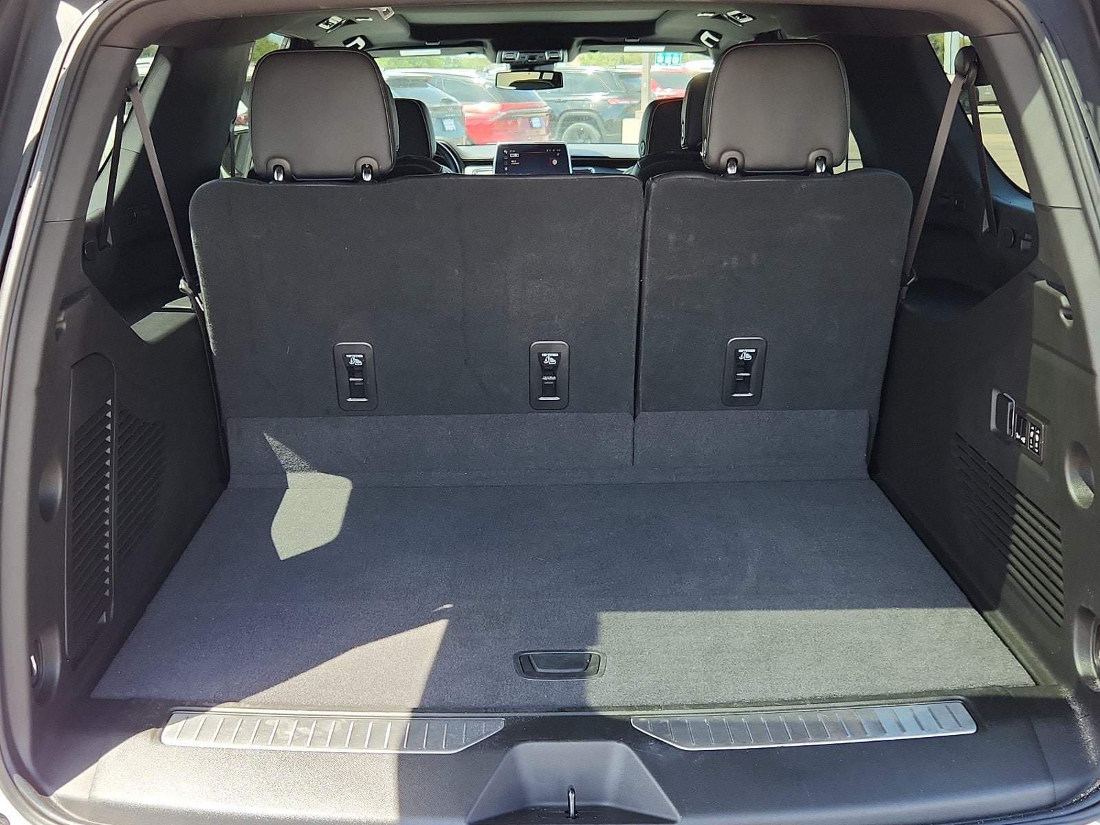 2023 GMC Yukon XL AT4 - Photo 7
