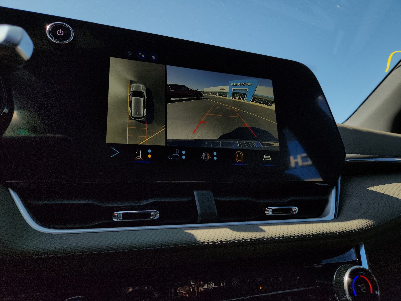 2027 Chevrolet Equinox LT - Photo 17