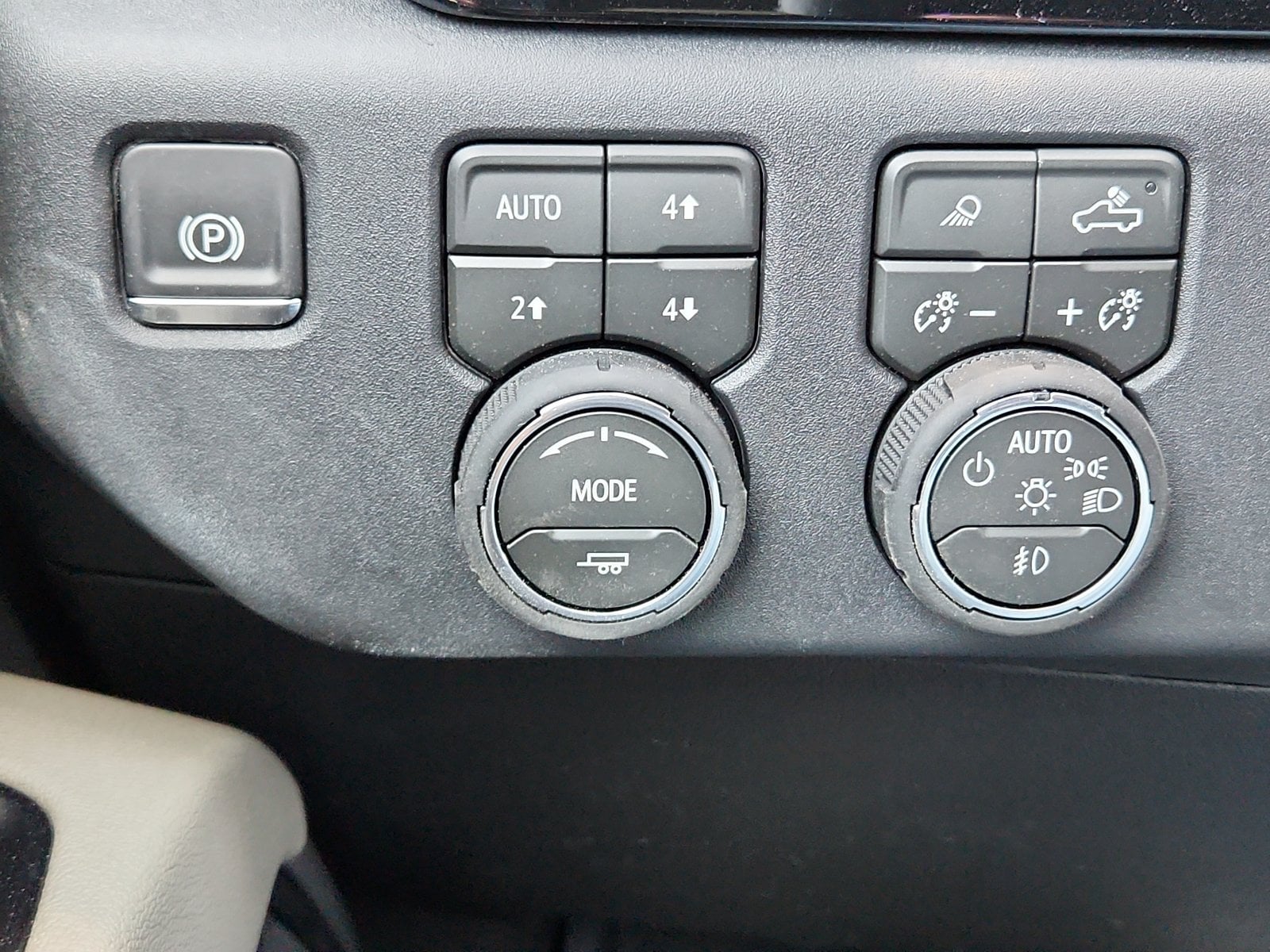 2026 Chevrolet Silverado 2500 HD ZR2 - Photo 16