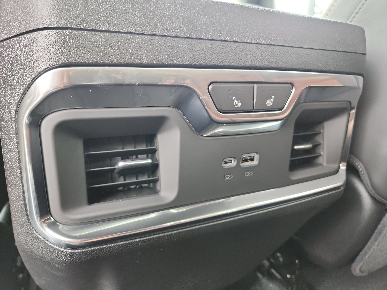 2026 GMC Sierra 2500HD Denali Ultimate - Photo 11