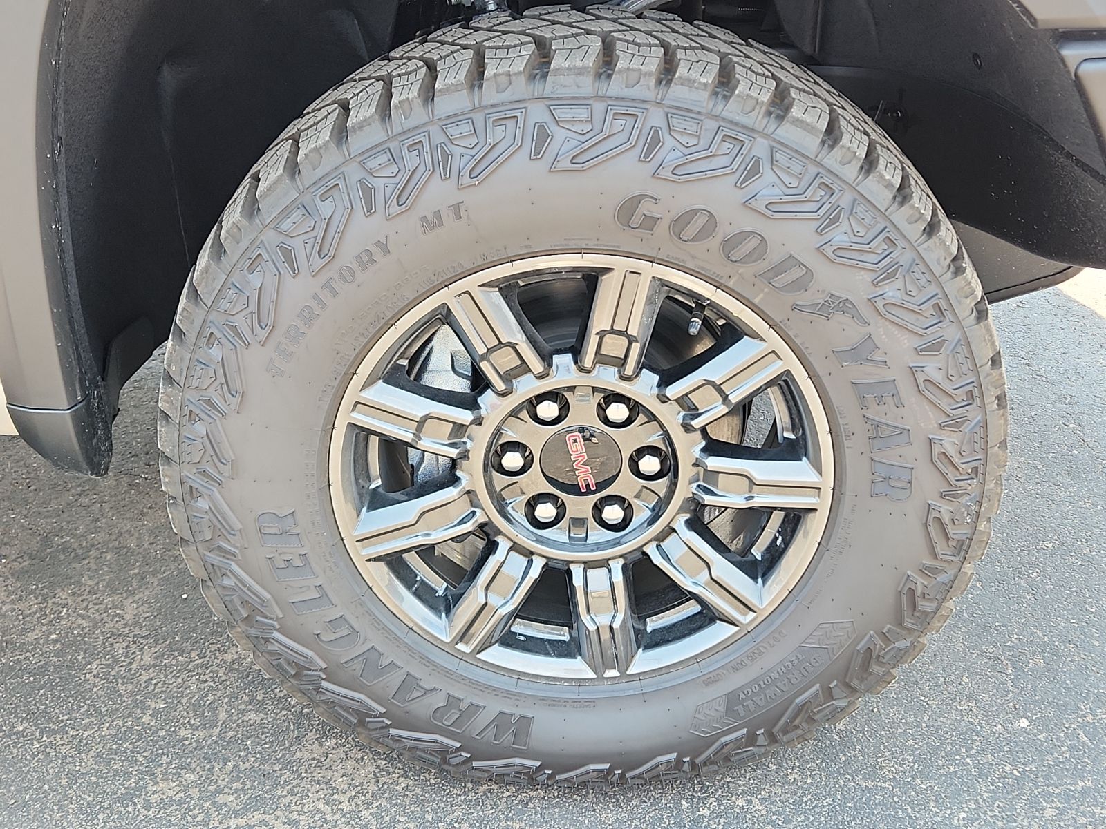 2026 GMC Sierra 1500 AT4X - Photo 7
