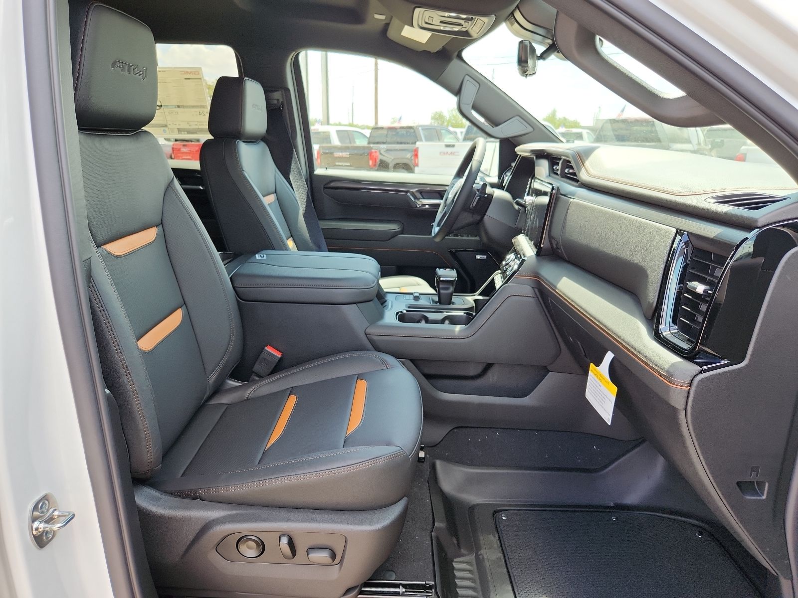 2026 GMC Sierra 1500 AT4 - Photo 9