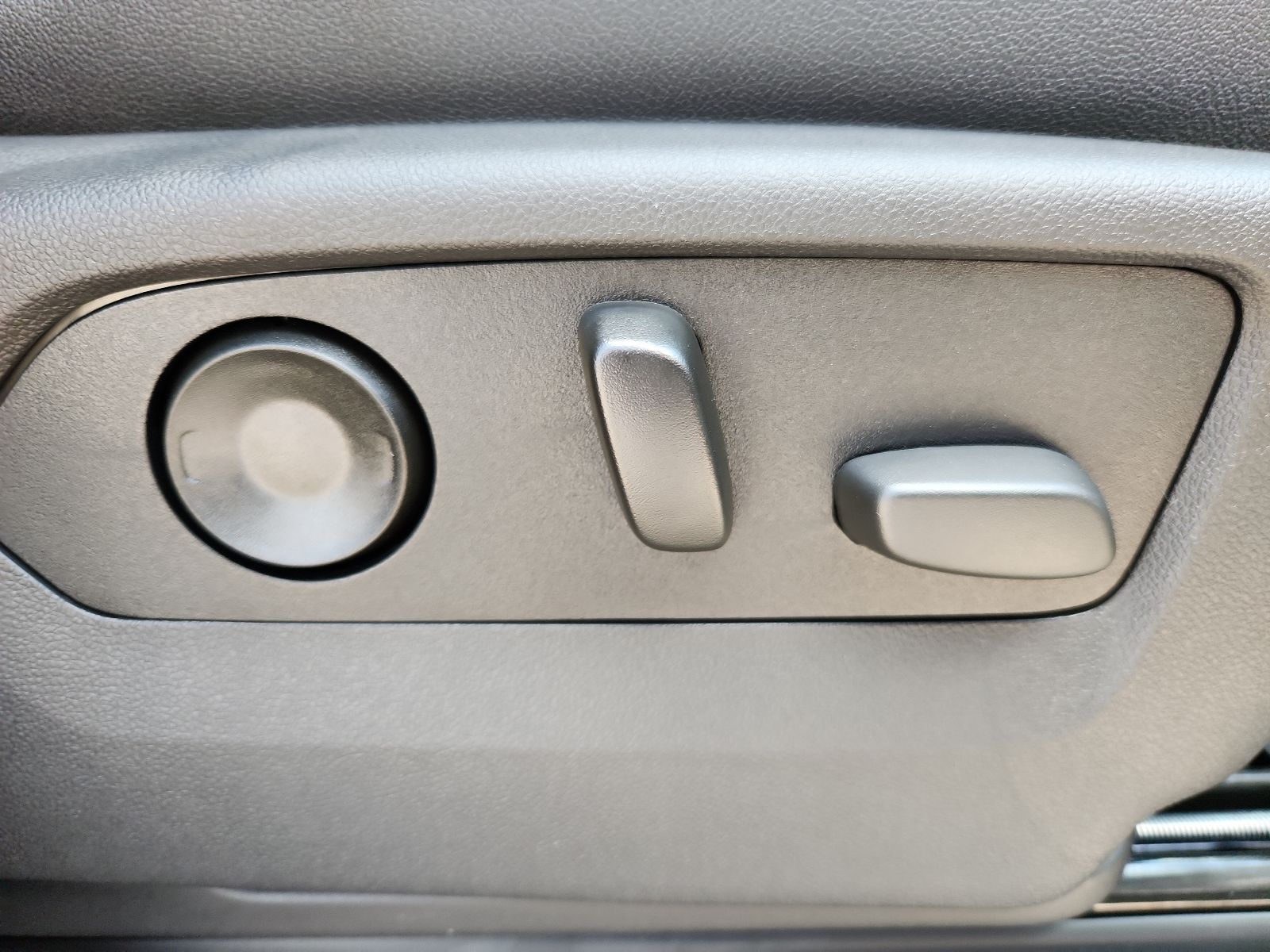 2026 GMC Sierra 1500 AT4 - Photo 10