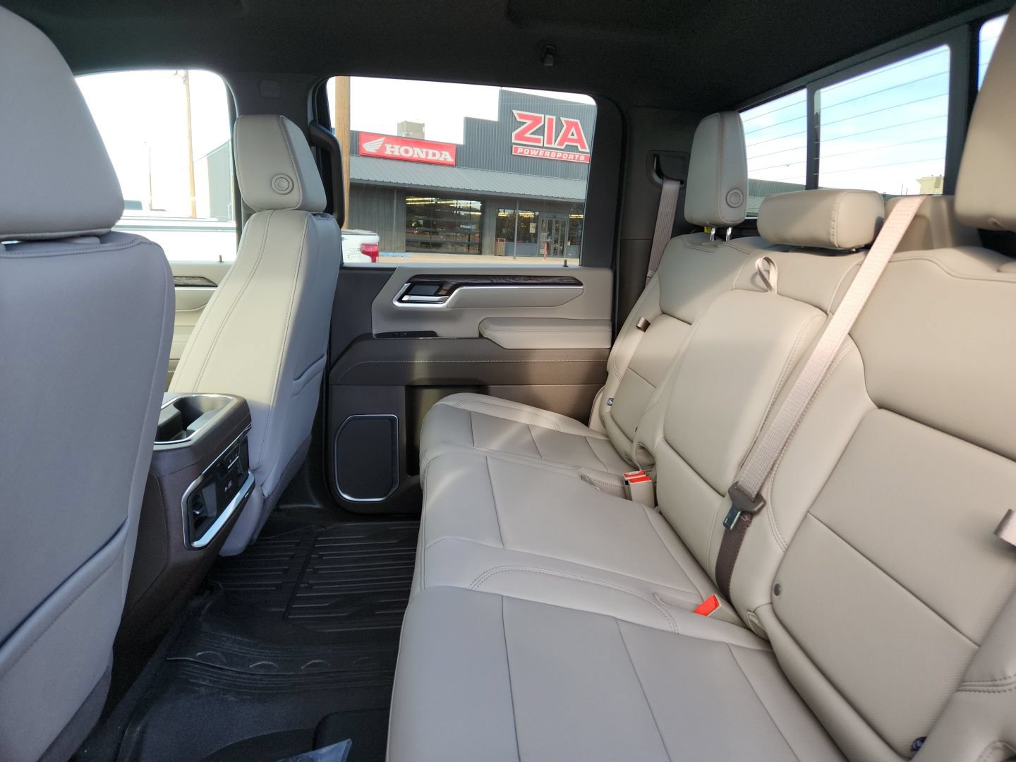 2026 GMC Sierra 2500HD SLT - Photo 11