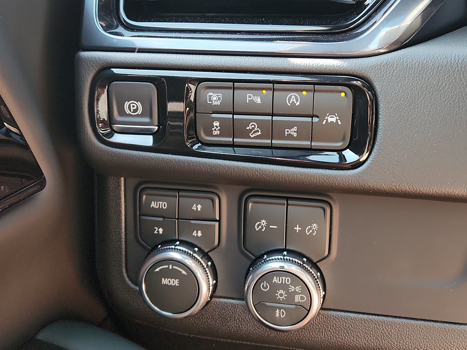 2027 GMC Yukon XL AT4 - Photo 20