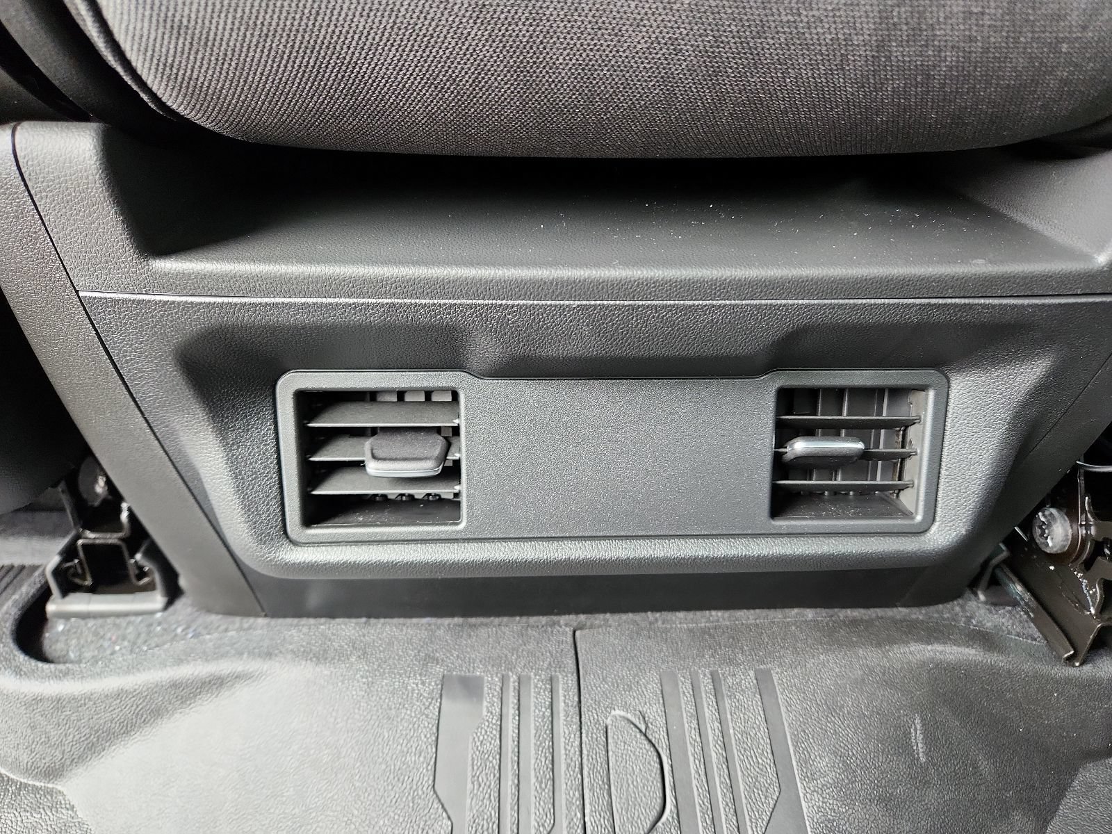 2026 GMC Sierra 1500 Pro - Photo 9