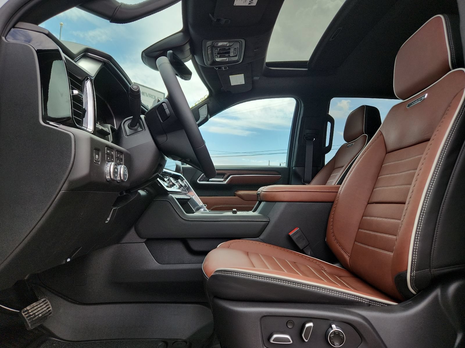 2026 GMC Sierra 2500HD Denali Ultimate - Photo 13