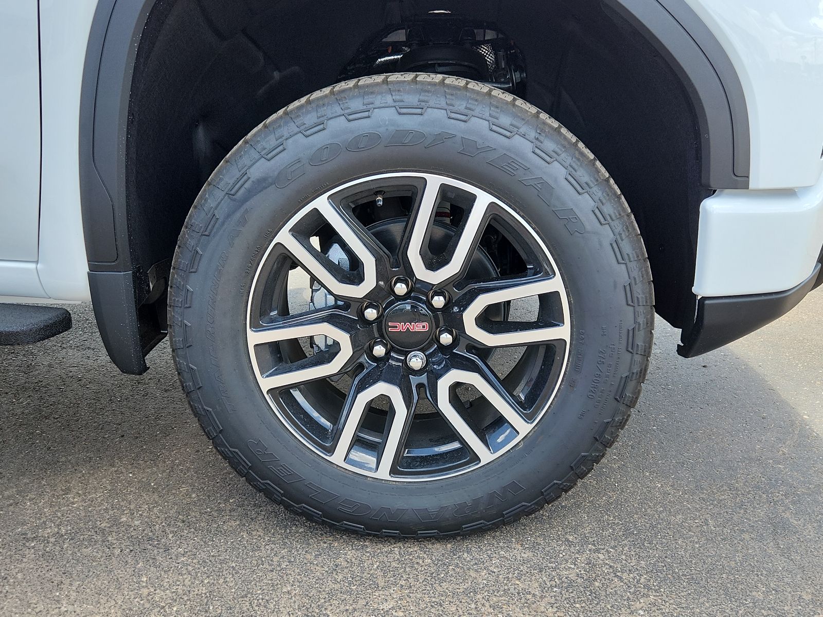 2026 GMC Sierra 1500 AT4 - Photo 6