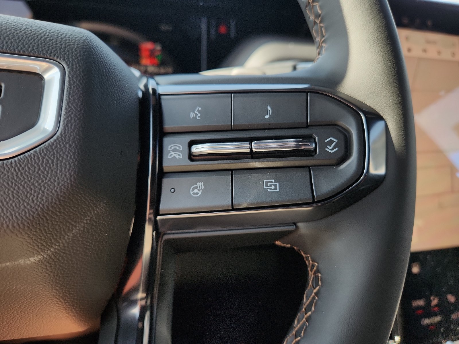 2027 GMC Yukon XL AT4 - Photo 18