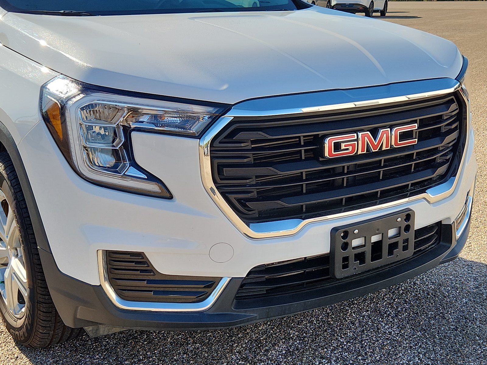 2024 GMC Terrain SLE - Photo 5