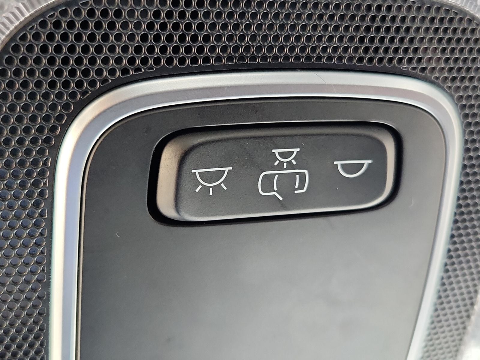 2025 Hyundai Elantra SE - Photo 19