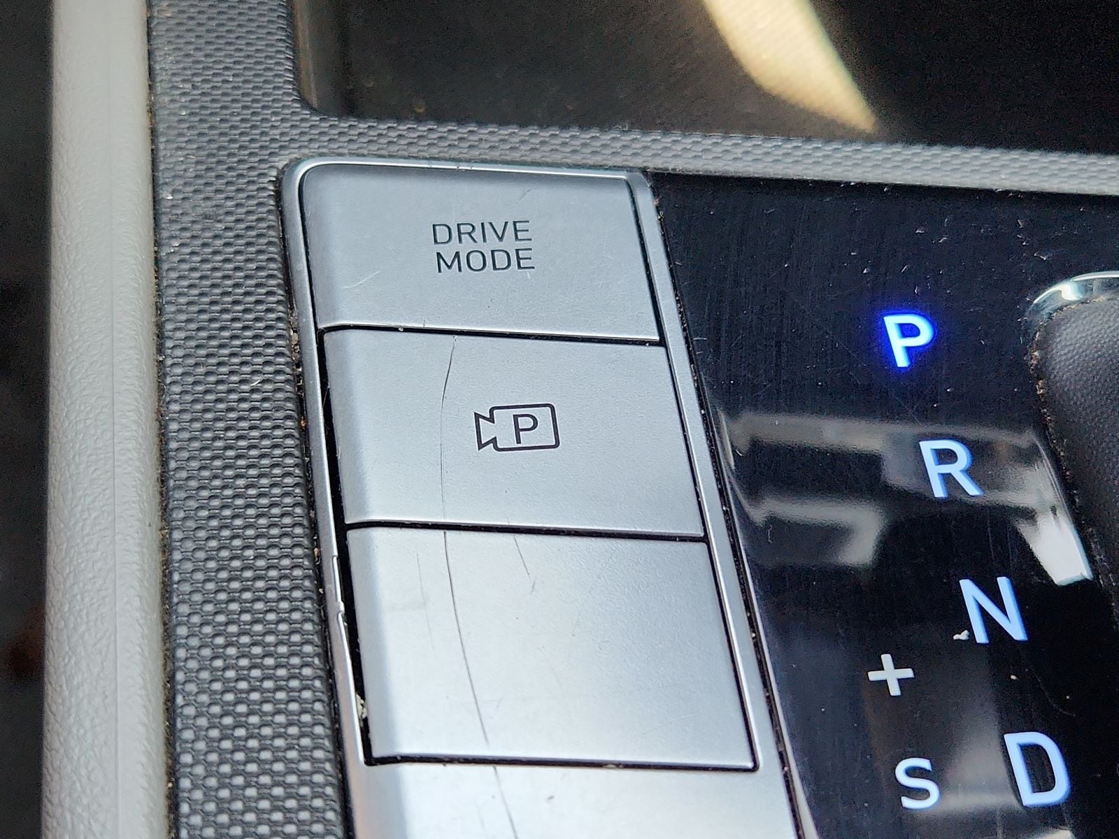 2025 Hyundai Elantra SE - Photo 14