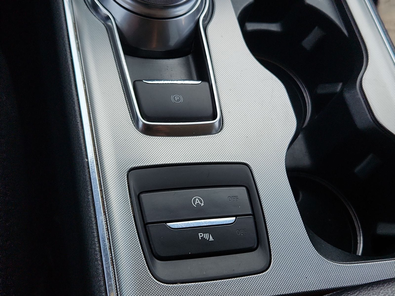 2022 Ford Edge Titanium - Photo 14
