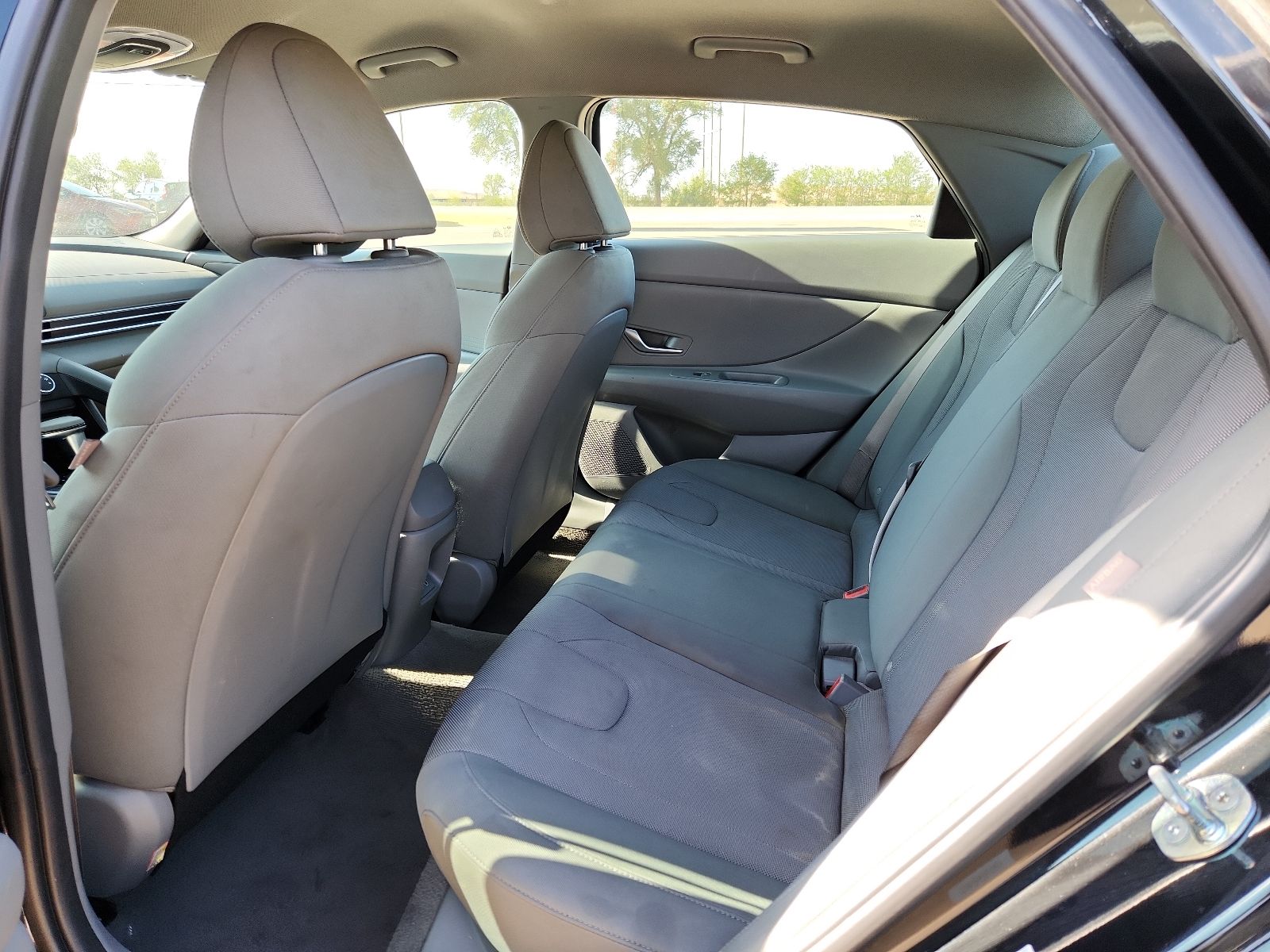 2025 Hyundai Elantra SE - Photo 7