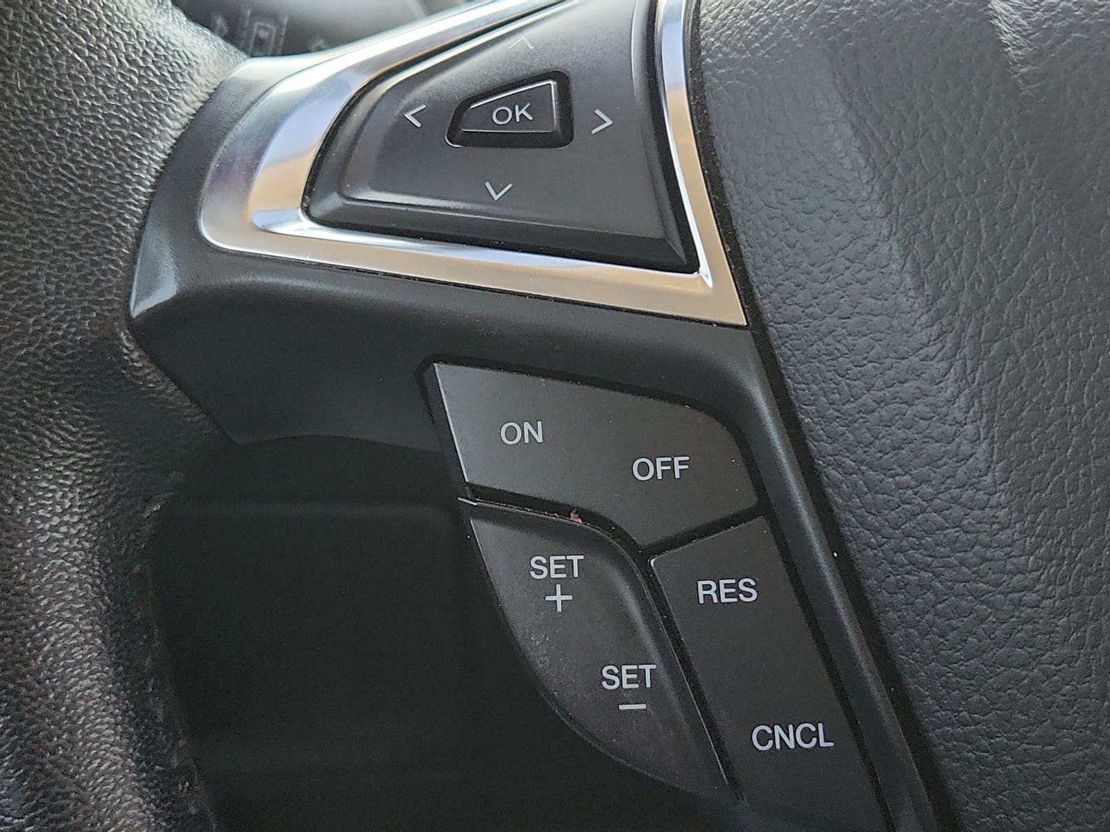 2022 Ford Edge Titanium - Photo 17