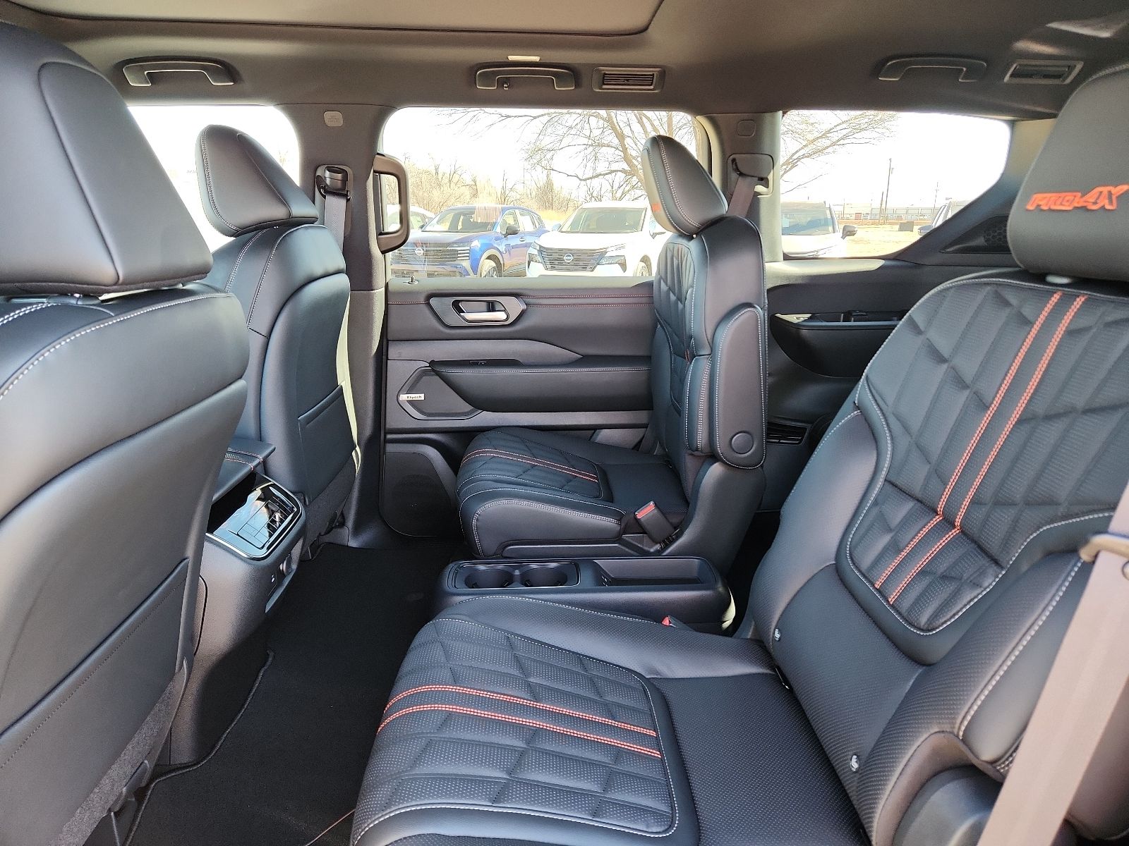 2026 Nissan Armada PRO-4X - Photo 9