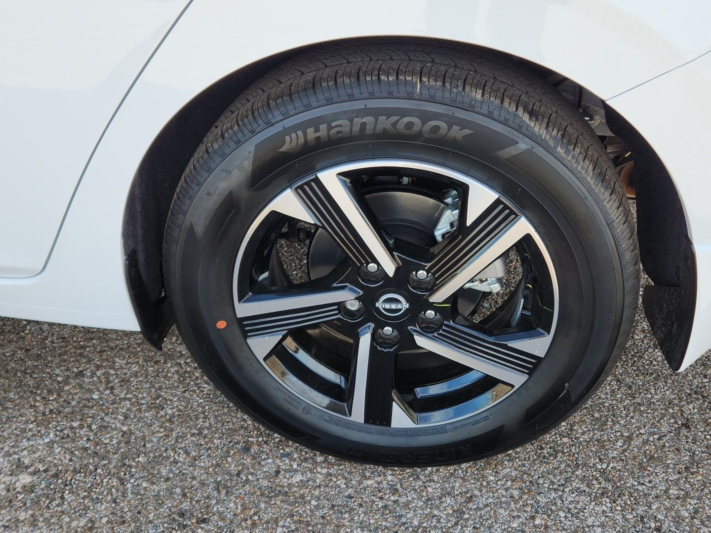 2025 Nissan Sentra SV - Photo 7