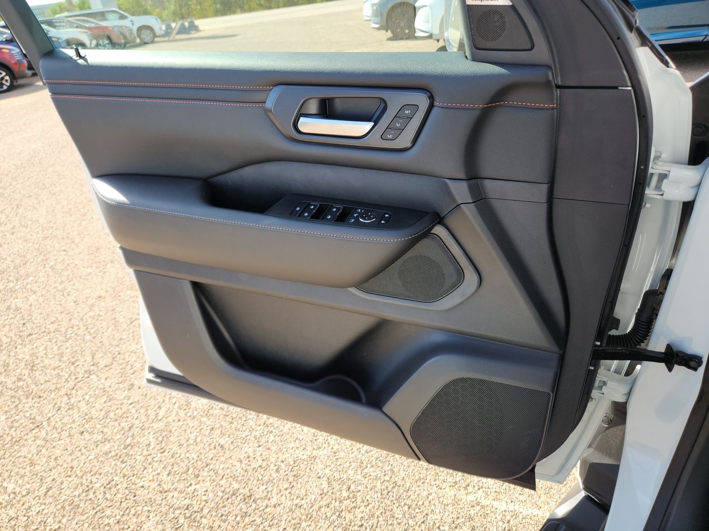 2026 Nissan Armada PRO-4X - Photo 12