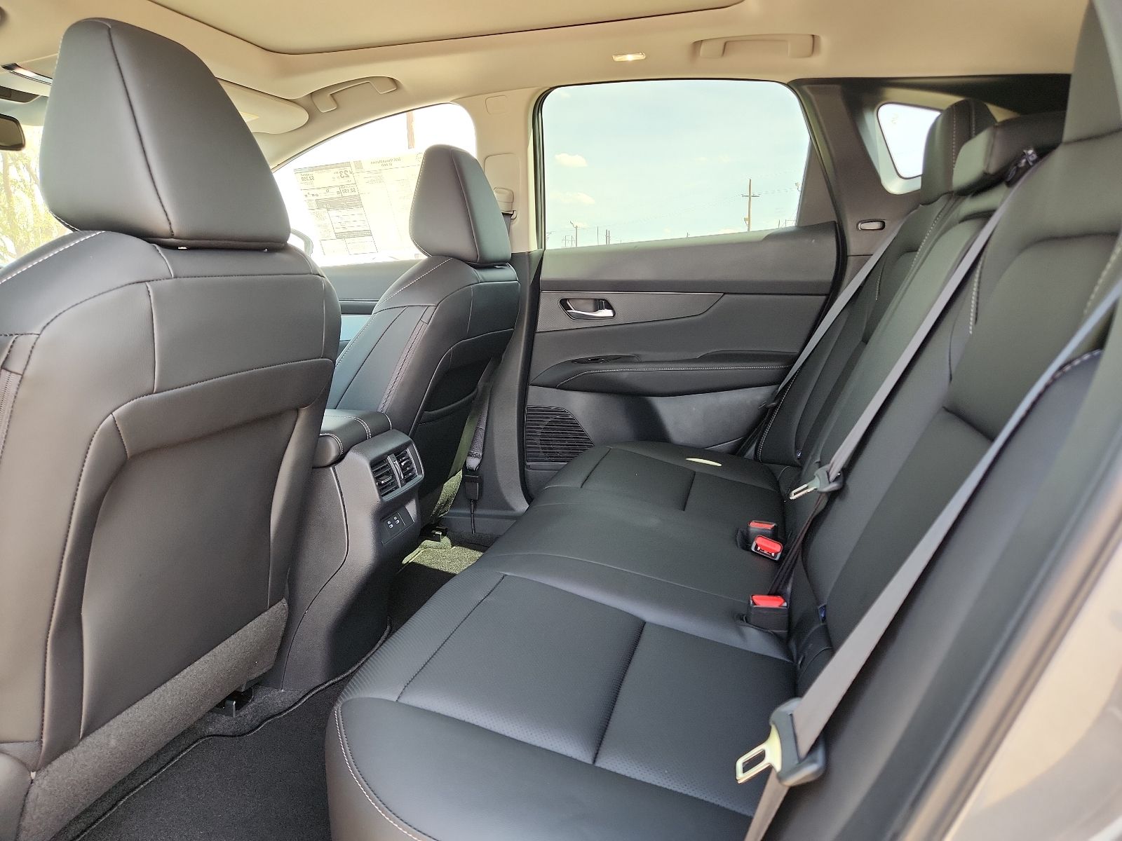 2026 Nissan Murano SL - Photo 9