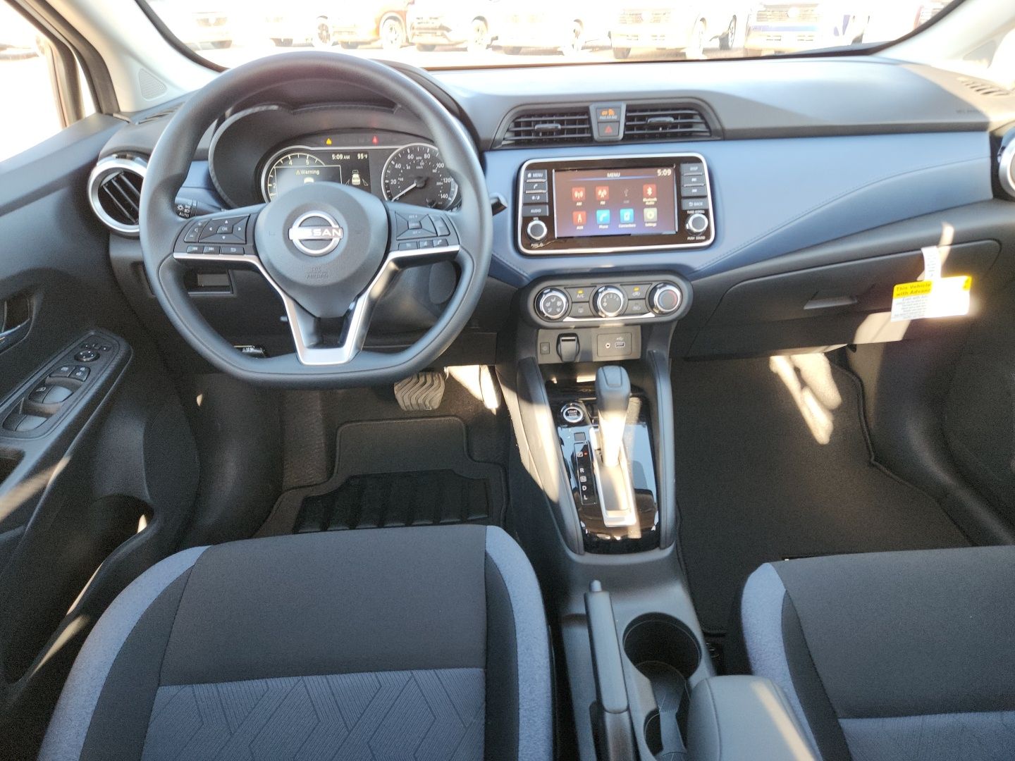 2025 Nissan Versa Sedan SV - Photo 9