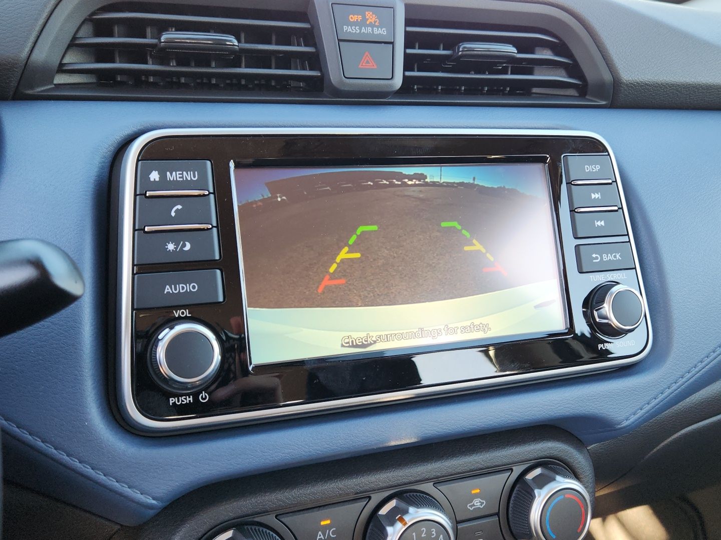 2025 Nissan Versa Sedan SV - Photo 13