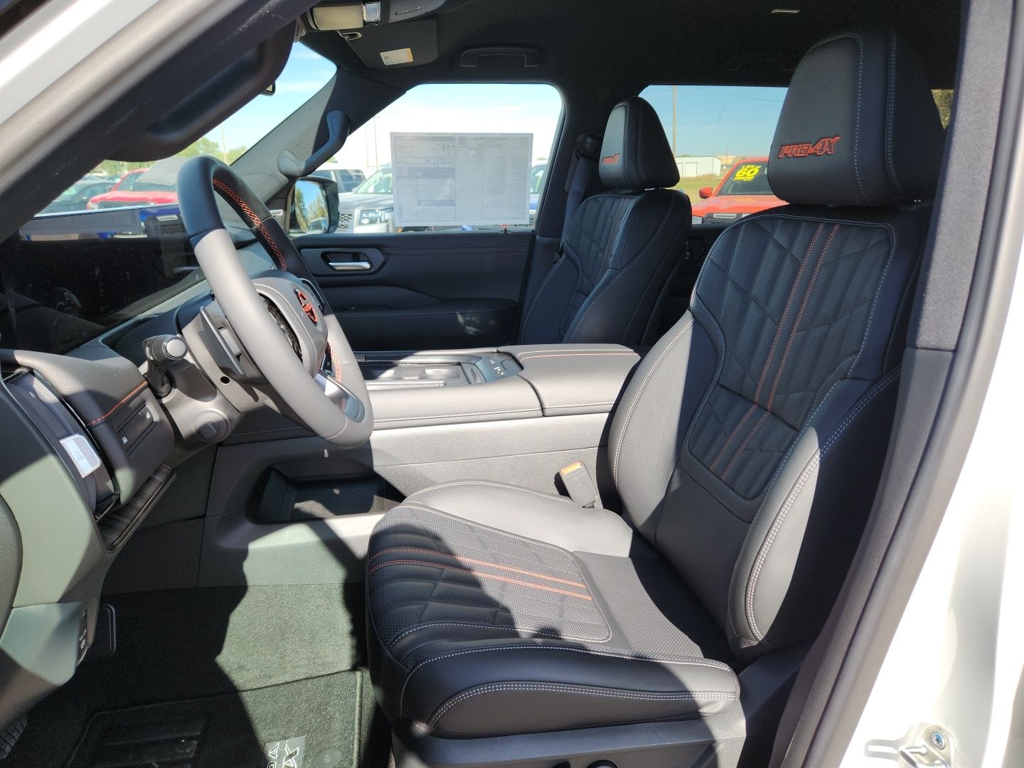 2026 Nissan Armada PRO-4X - Photo 11