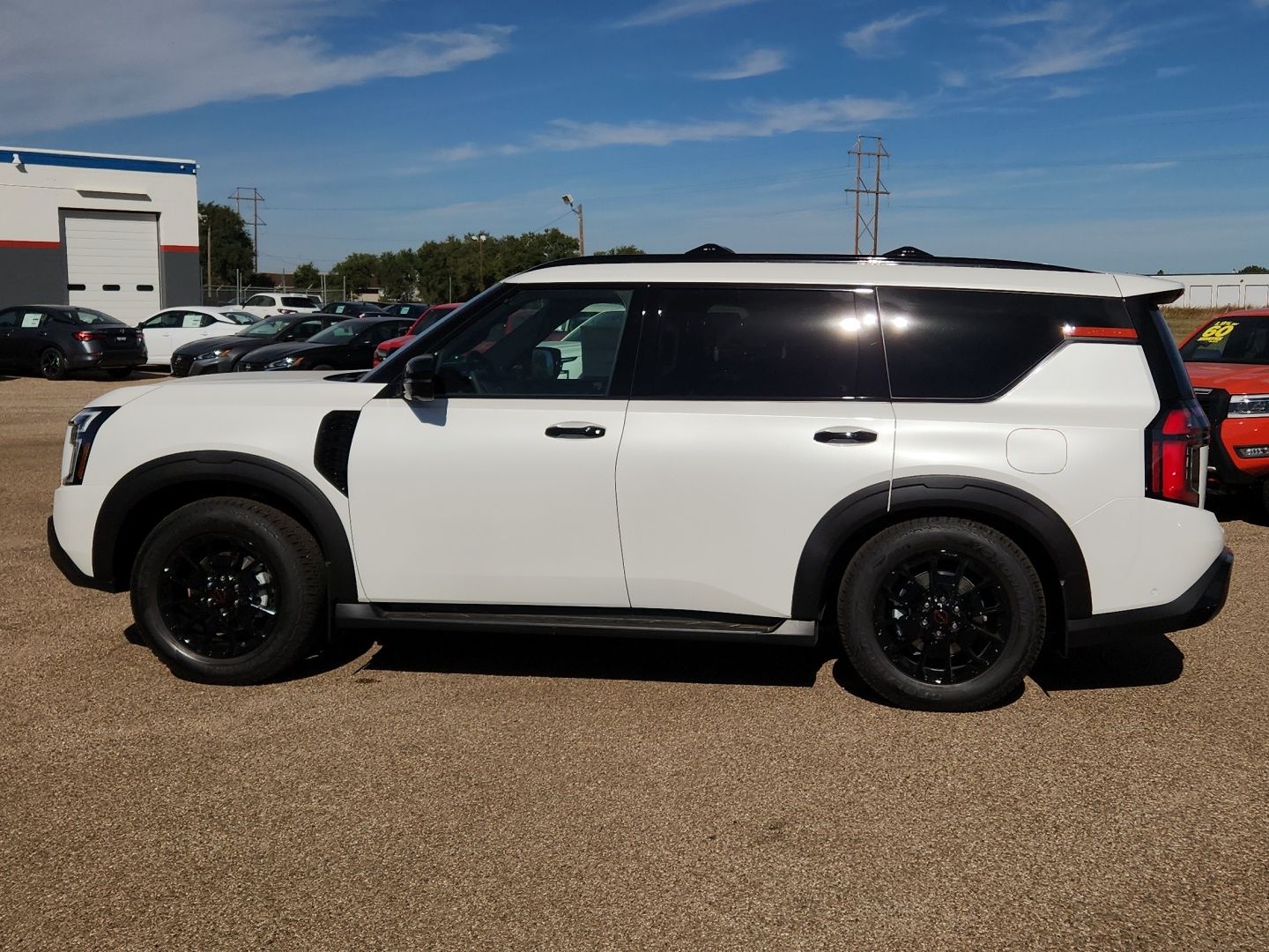 2026 Nissan Armada PRO-4X - Photo 2