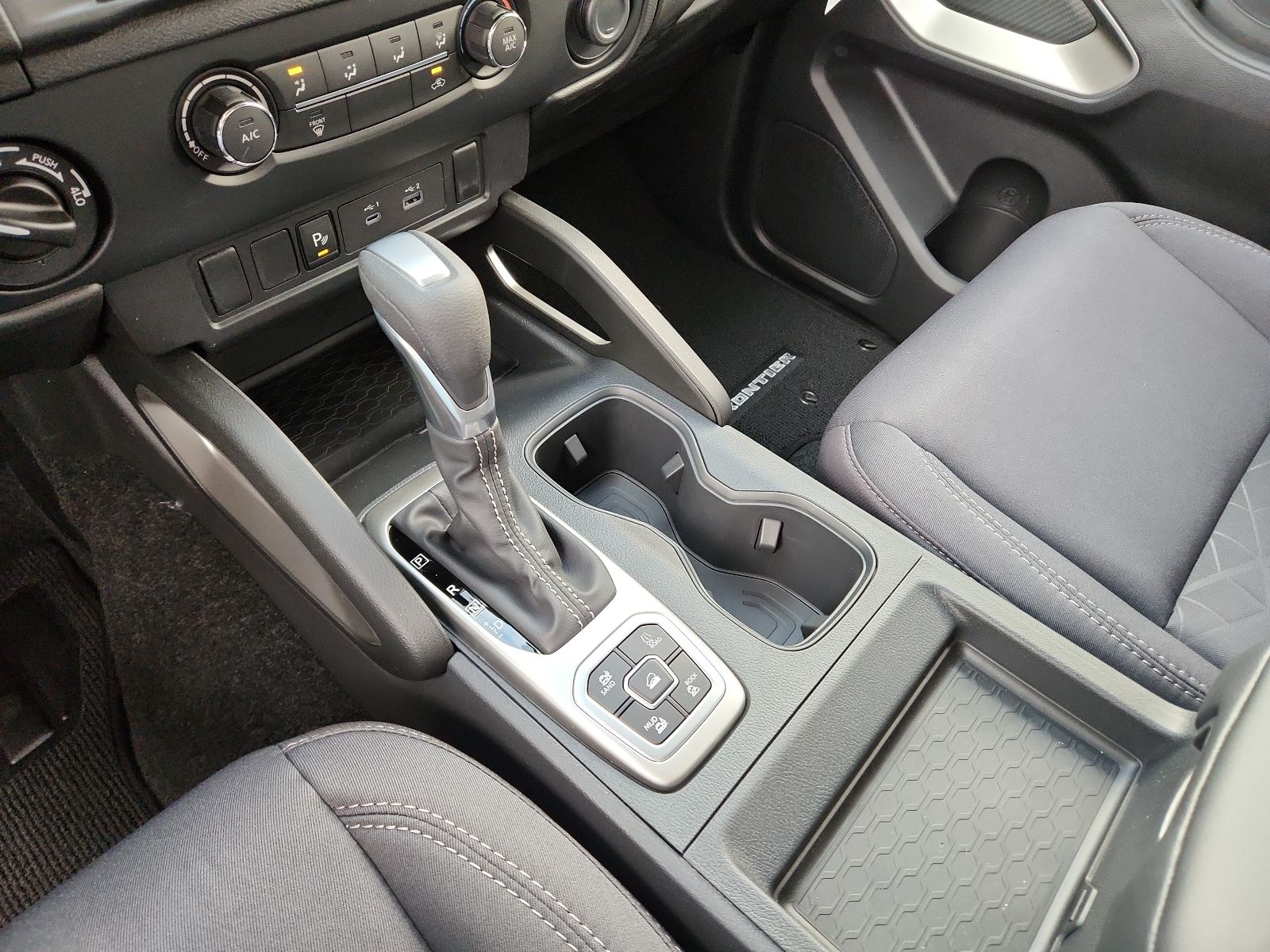 2026 Nissan Frontier SV - Photo 16