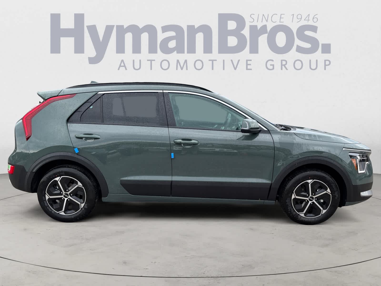 2025 Kia Niro EX photo 2