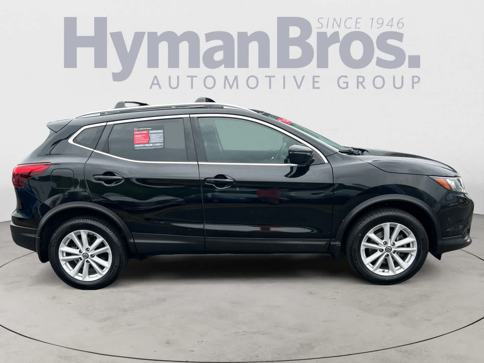 2019 Nissan Rogue Sport SV photo 2